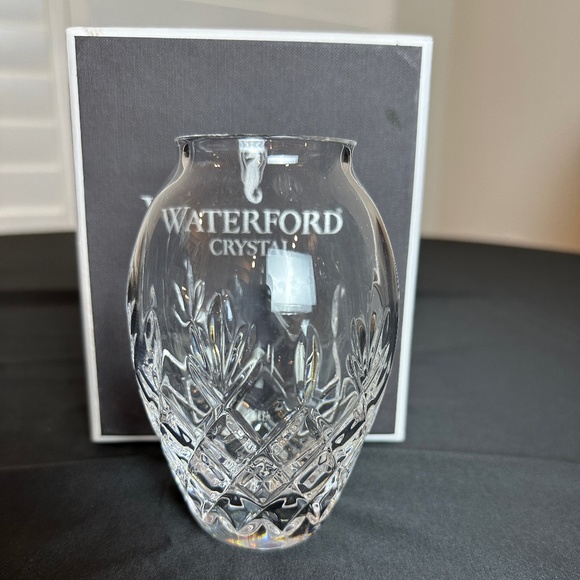 Waterford small vase - Picture 1 of 13